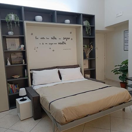 Domusmadre Apartment Наполи Екстериор снимка