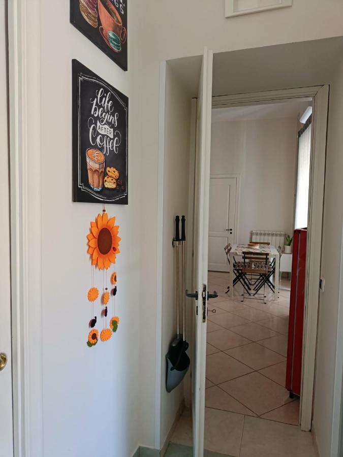 Domusmadre Apartment Наполи Екстериор снимка